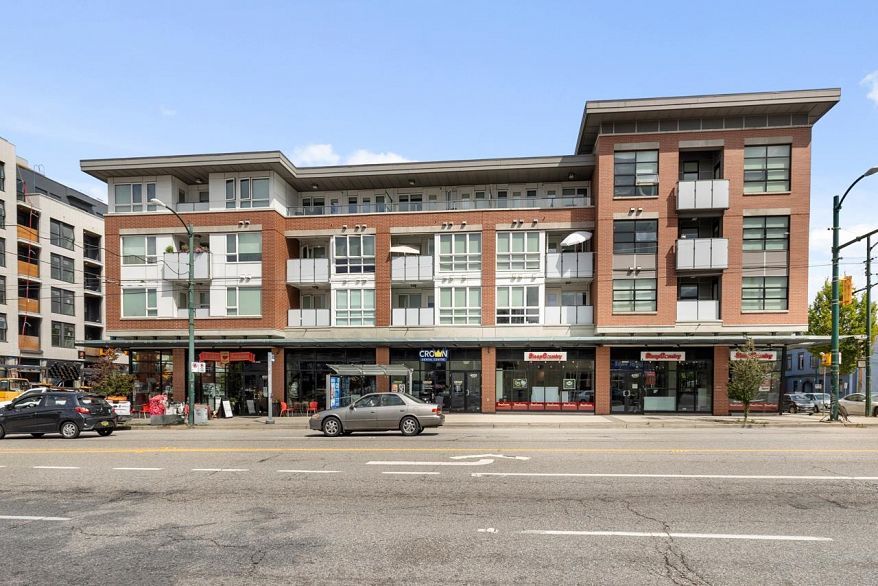 302 202 E 24th Avenue