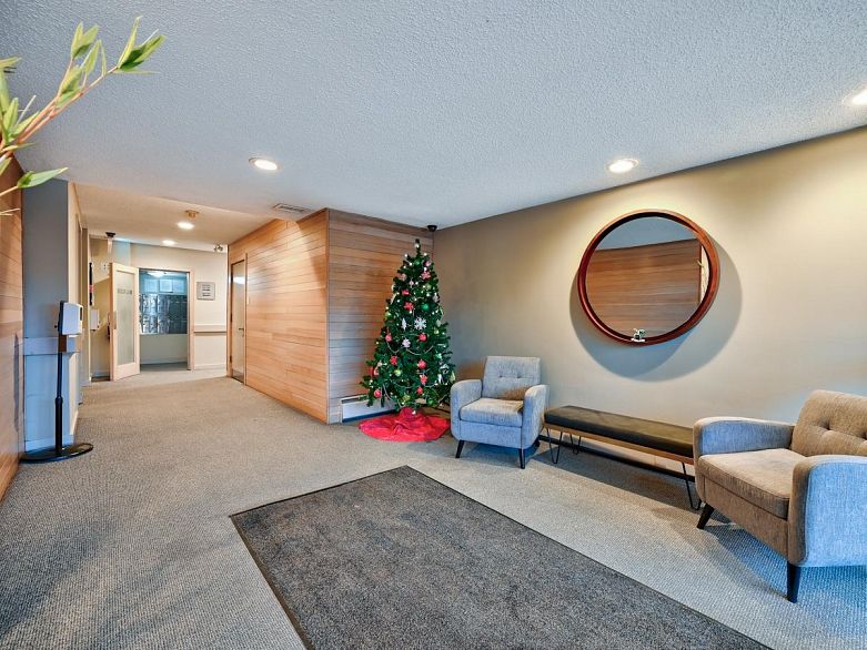 201 2336 Wall Street