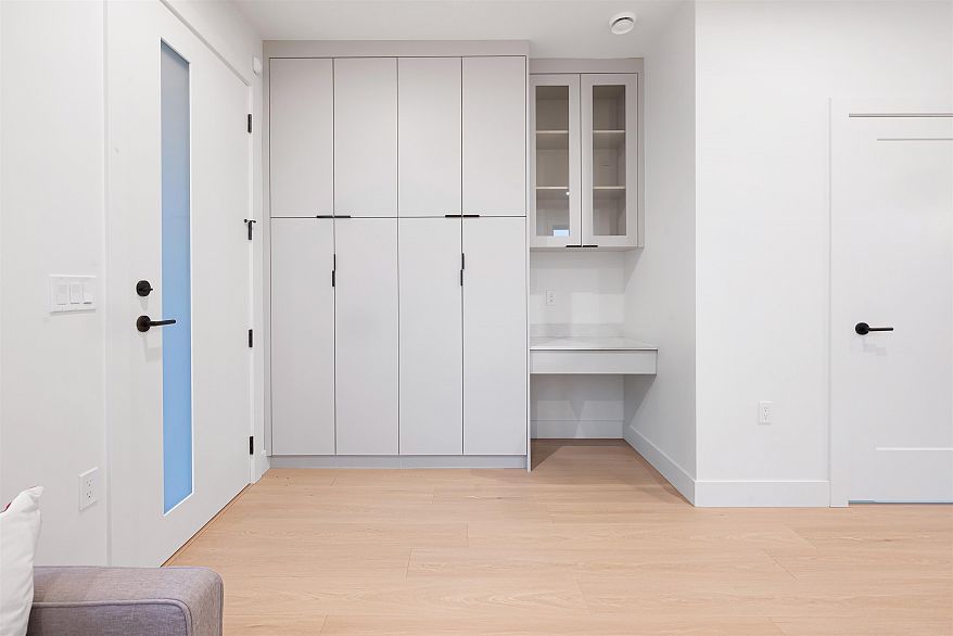 2 5554 Culloden Street