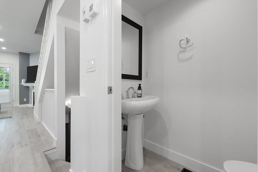 2880 E Kent Avenue South