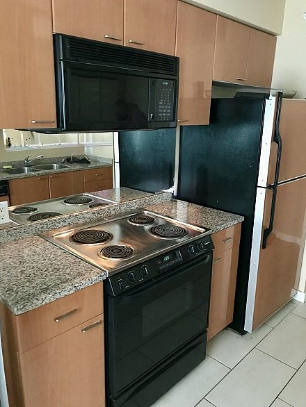 1501 1288 W Georgia Street