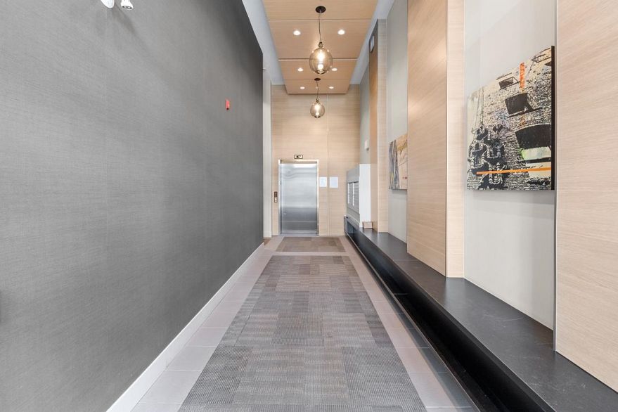 302 202 E 24th Avenue