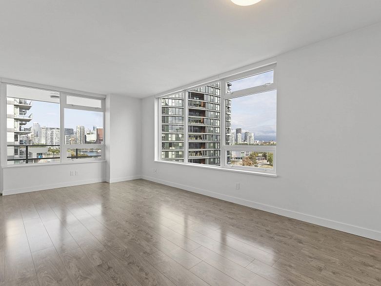 905 110 Switchmen Street