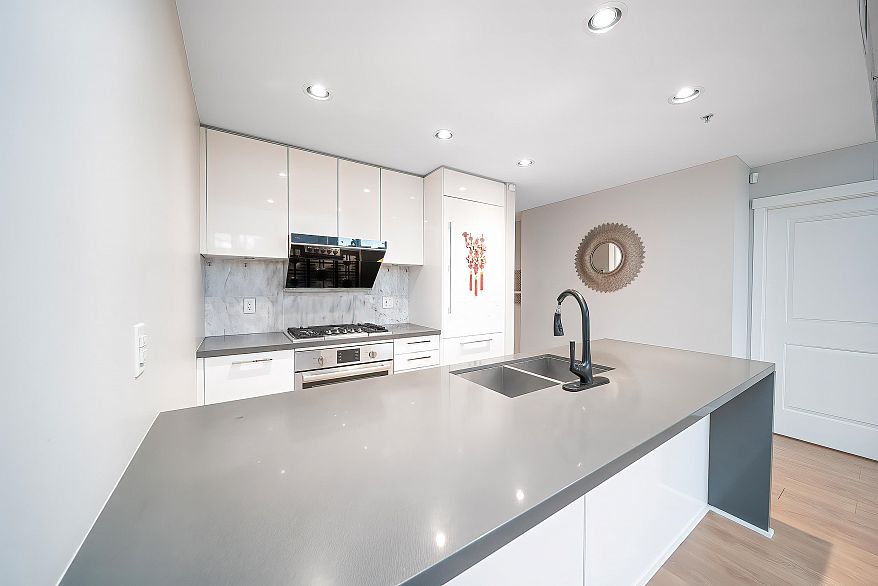 107 5638 Birney Avenue