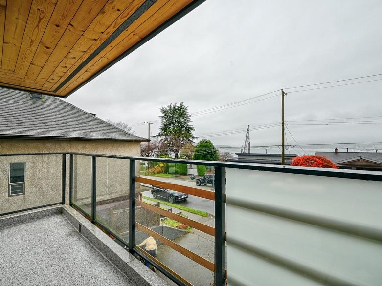 201 2336 Wall Street