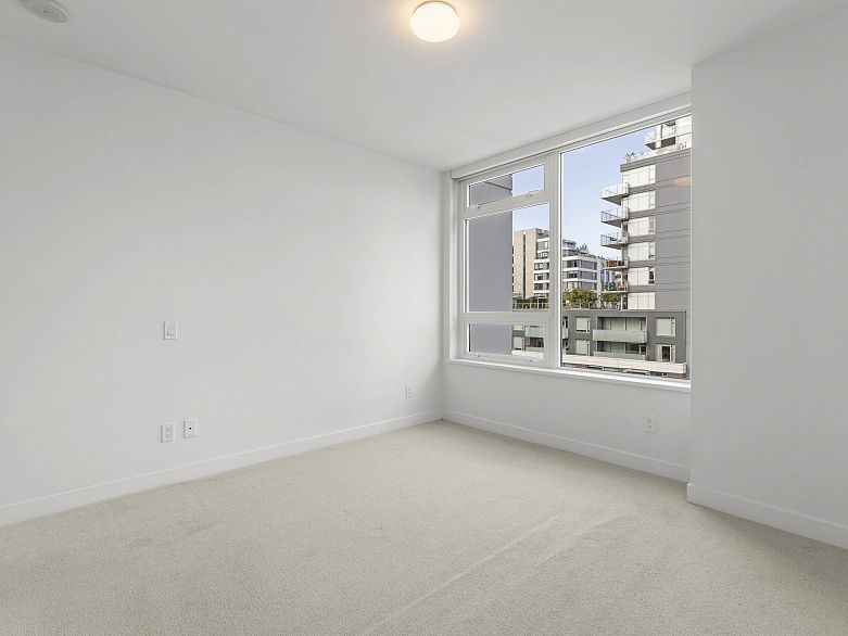 905 110 Switchmen Street