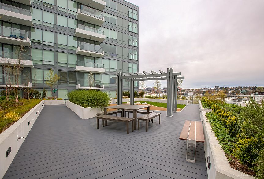 716 159 W 2nd Avenue