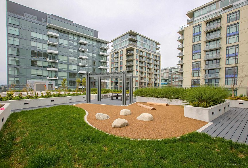 716 159 W 2nd Avenue