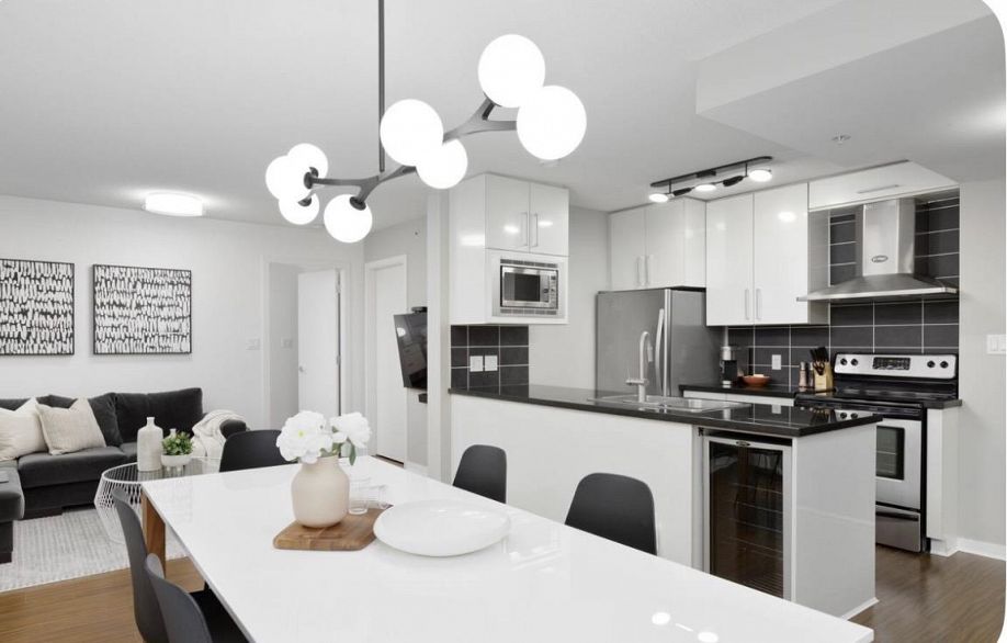 701 633 Abbott Street