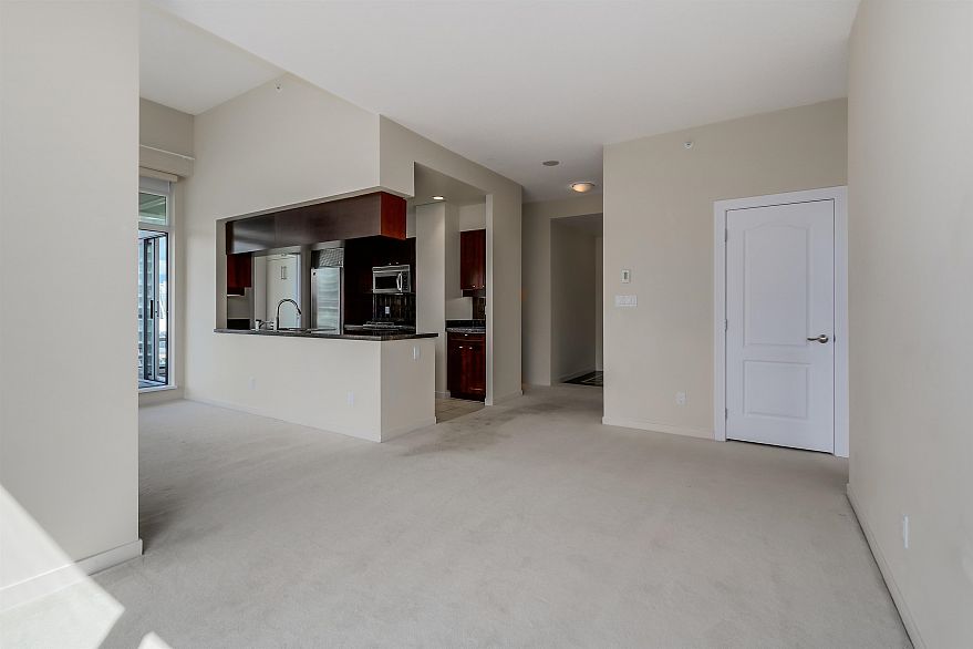 PH2803 1067 Marinaside Crescent