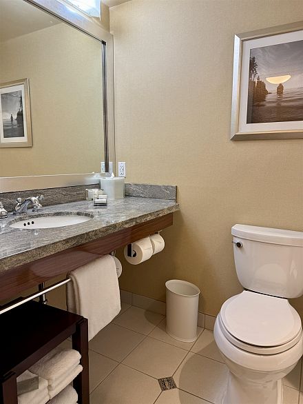 2903 1128 W Hastings Street