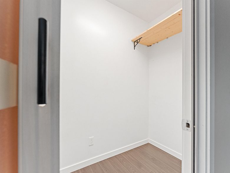 1006 108 W 1st Avenue