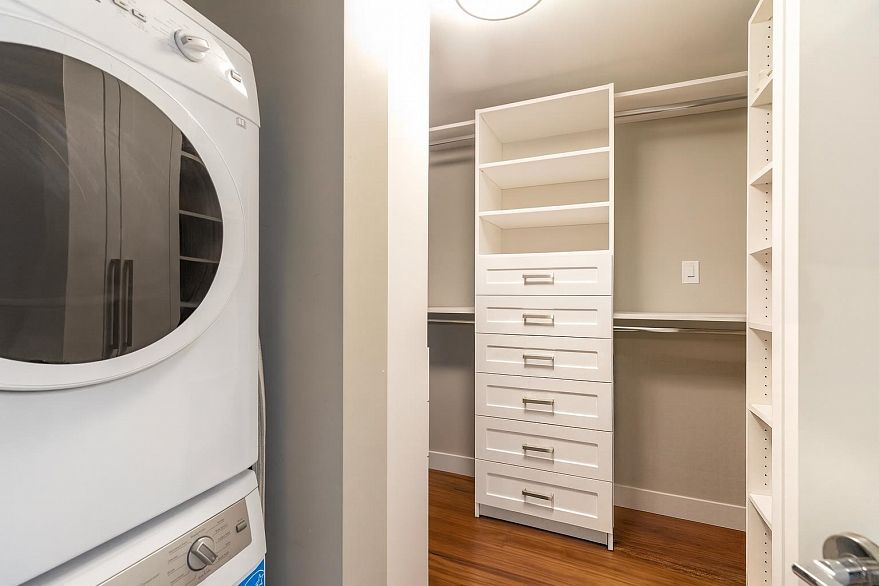 716 159 W 2nd Avenue