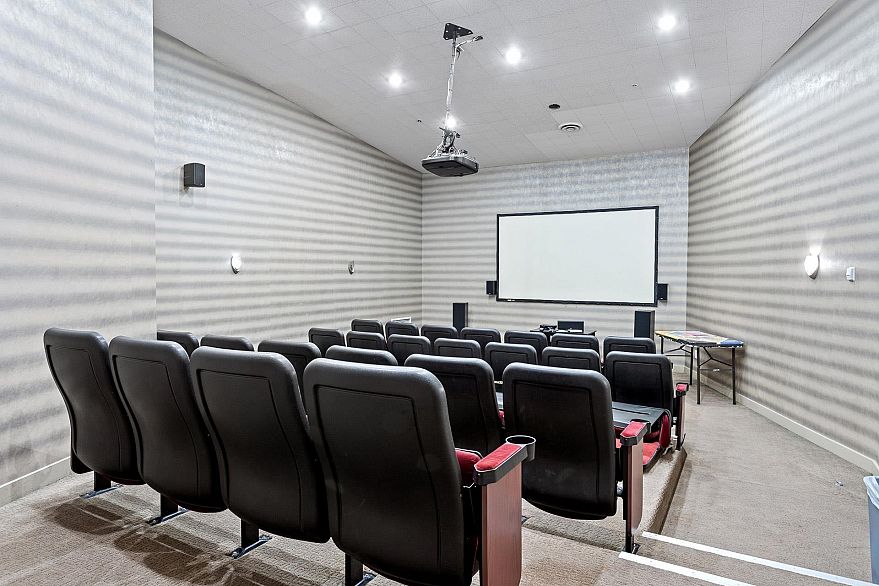 1802 455 Beach Crescent