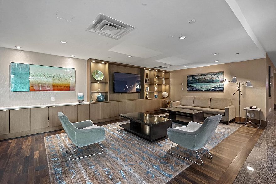 2903 1128 W Hastings Street