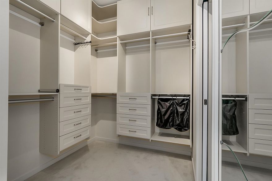 PH2803 1067 Marinaside Crescent