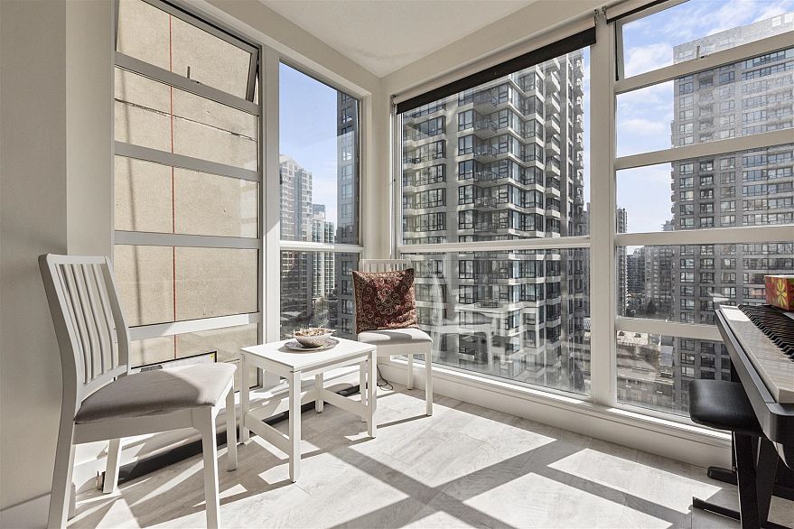 1605 939 HOMER STREET, Vancouver BC V6B 2W6