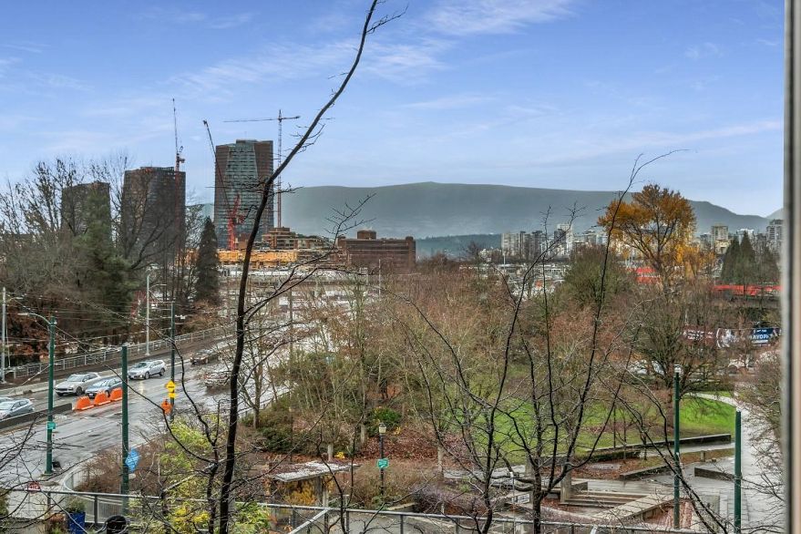 414 1485 W 6th Avenue