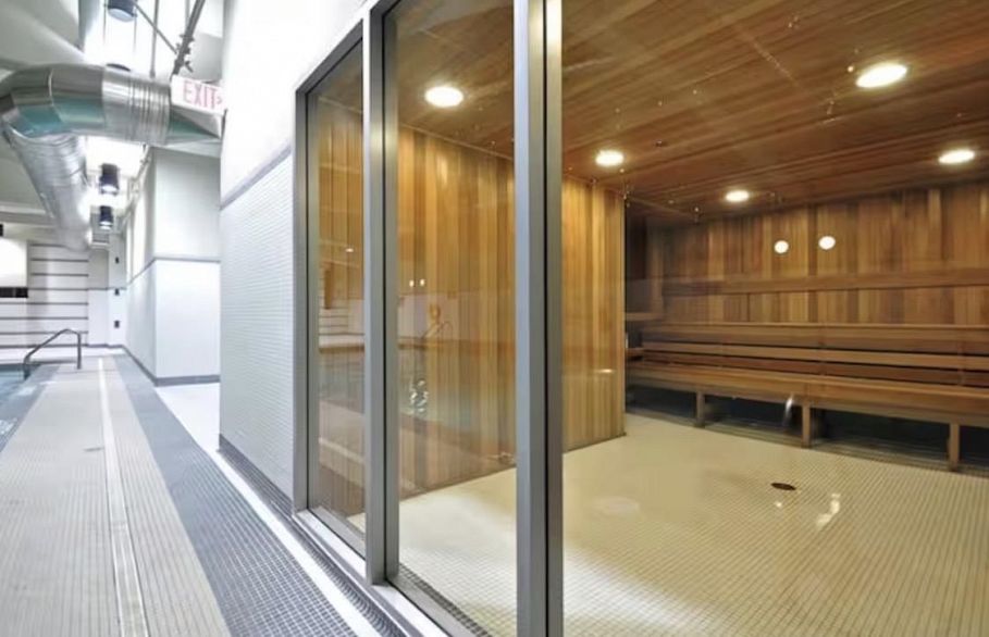 701 633 Abbott Street