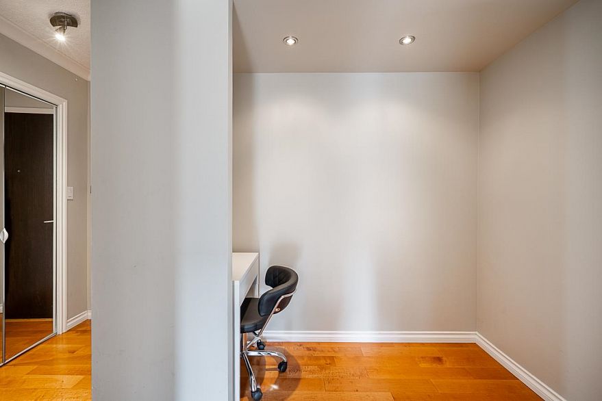 601 1510 W 1st Avenue