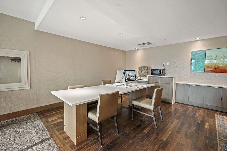 2903 1128 W Hastings Street