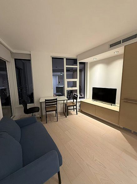 3312 1289 HORNBY, Vancouver BC V6Z 0G7