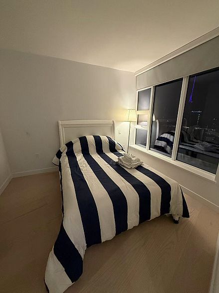 3312 1289 HORNBY, Vancouver BC V6Z 0G7