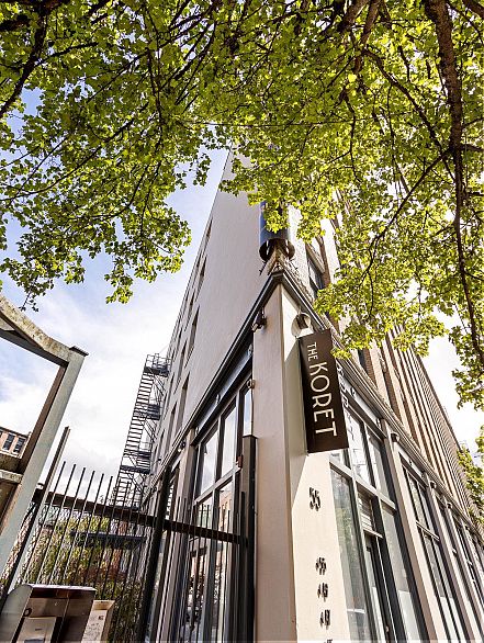 310 55 E Cordova Street