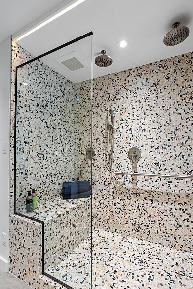 310 55 E Cordova Street