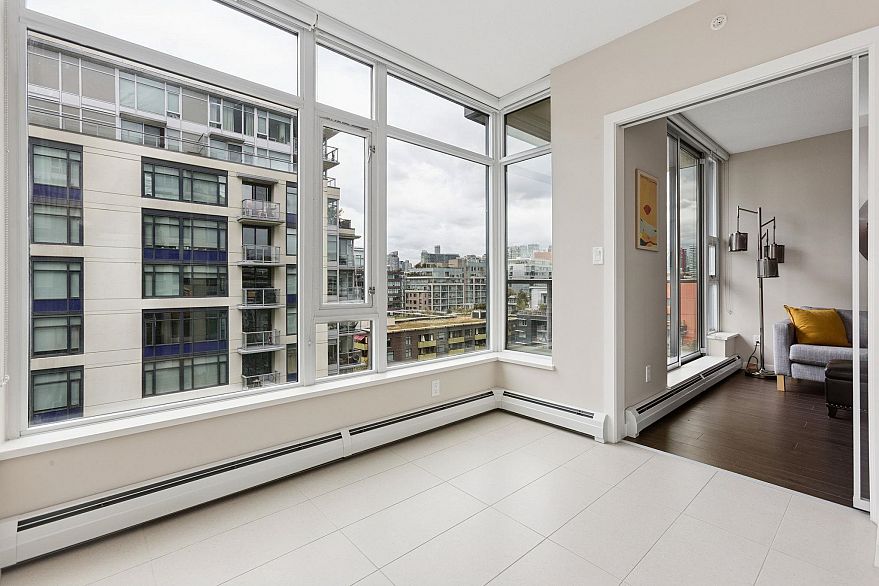 1001 108 W 1st Avenue