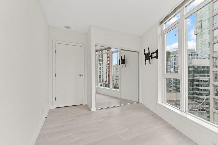 2601 1188 W Pender Street