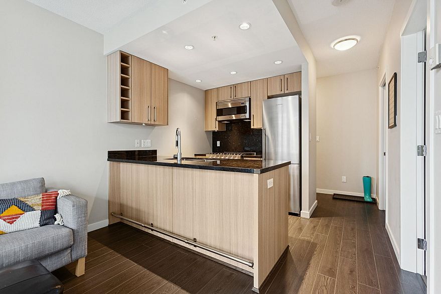 1001 108 W 1st Avenue