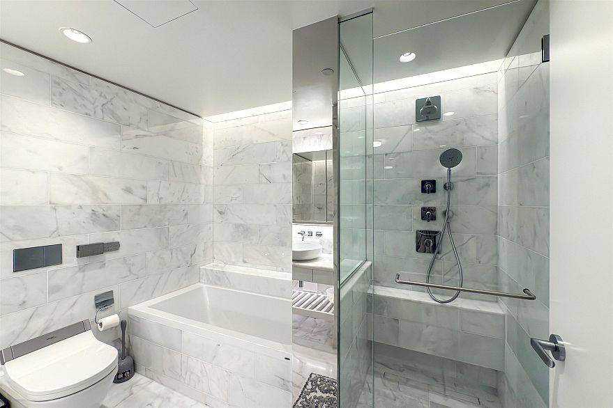 1506 1408 Robson Street