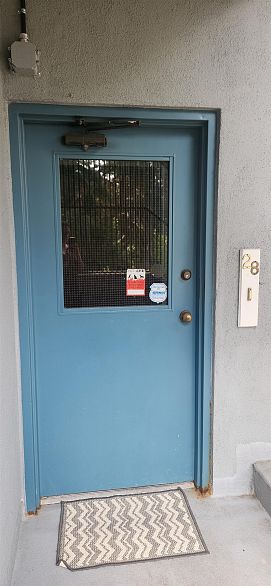 28 1345 W 4th Avenue