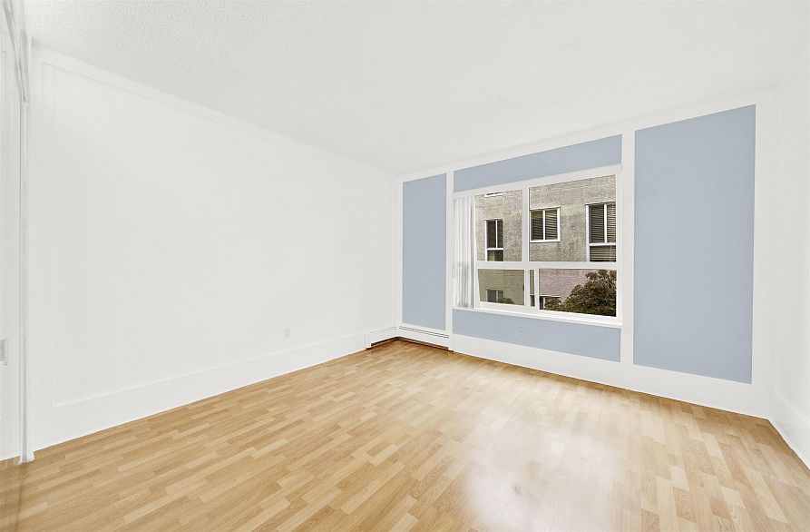 202 8707 Hudson Street