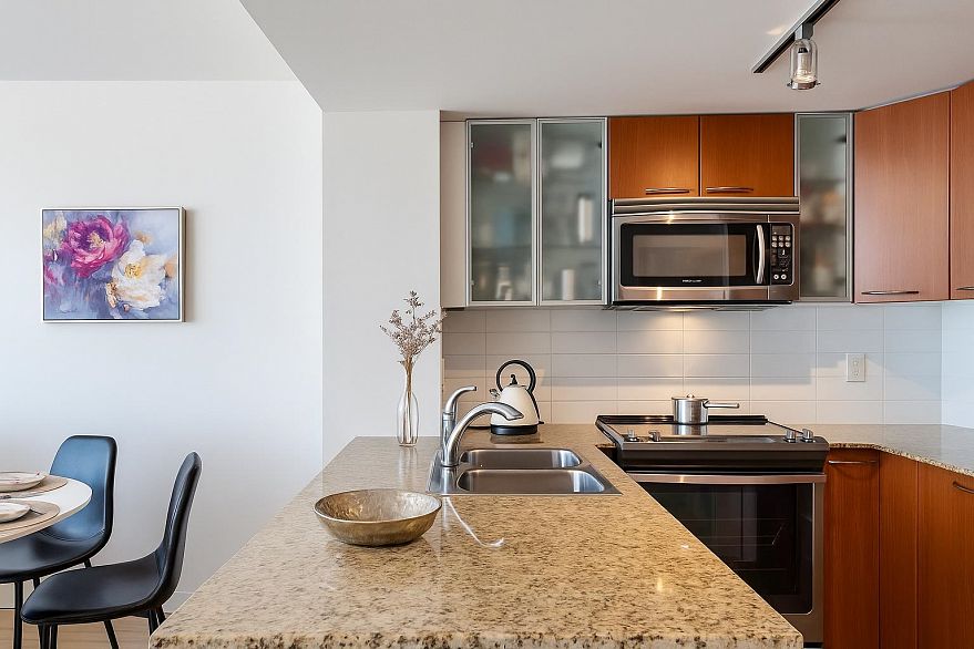 709 4078 Knight Street