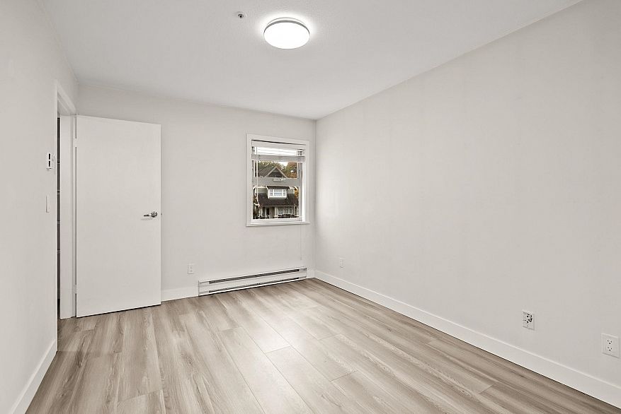 203 1615 Frances Street