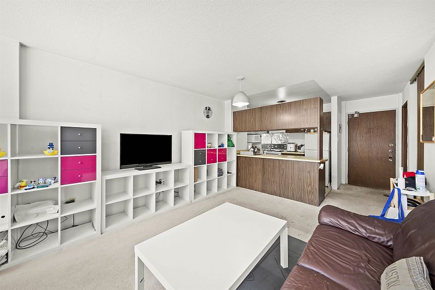 313 1330 Burrard Street