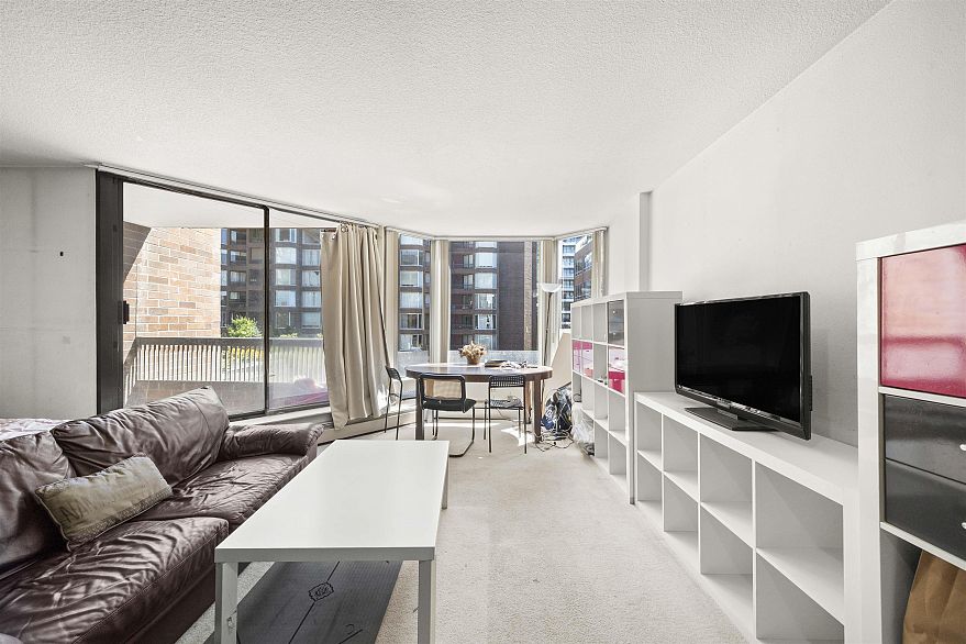 313 1330 Burrard Street