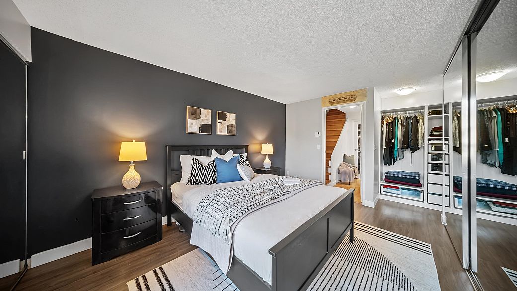 17 1345 W 4th Avenue