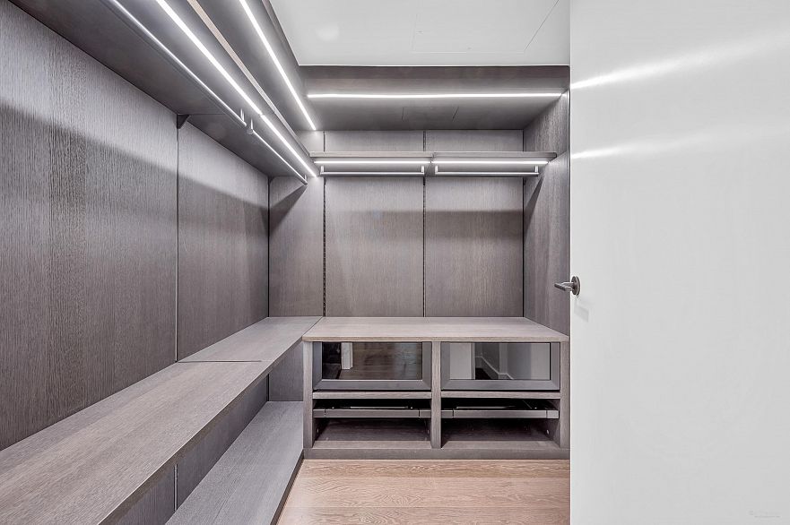 2001 620 Cardero Street