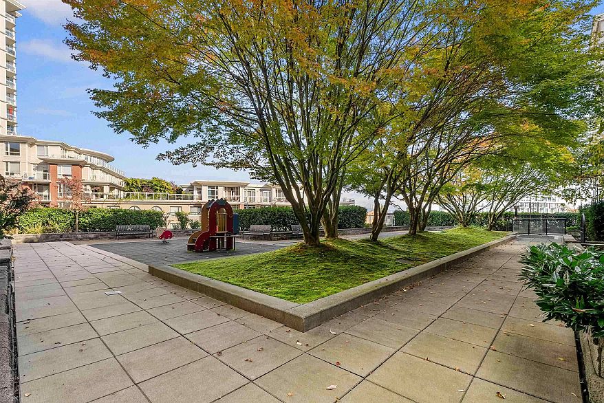 709 4078 Knight Street