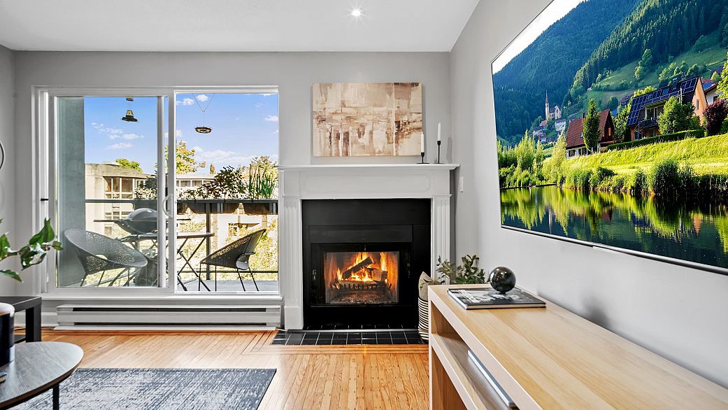 17 1345 W 4th Avenue