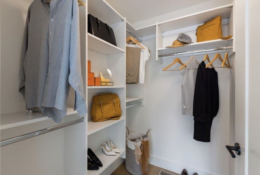 104 5381 Willow Street