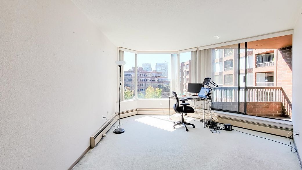 512 950 Drake Street