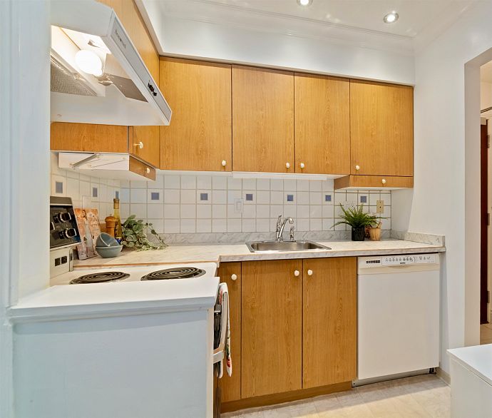 405 1157 Nelson Street