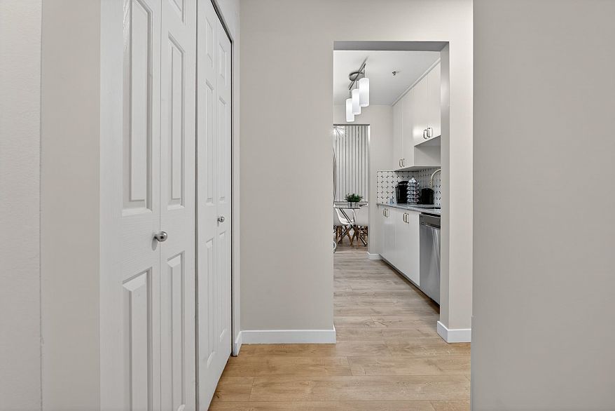 311 1010 Howe Street