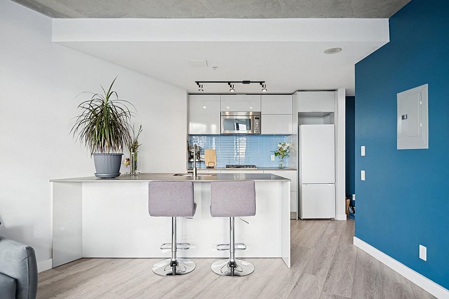 3909 128 W Cordova Street