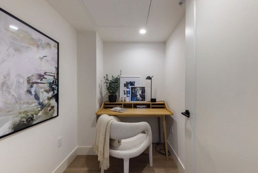 104 5381 Willow Street