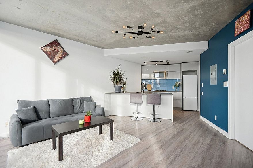 3909 128 W Cordova Street